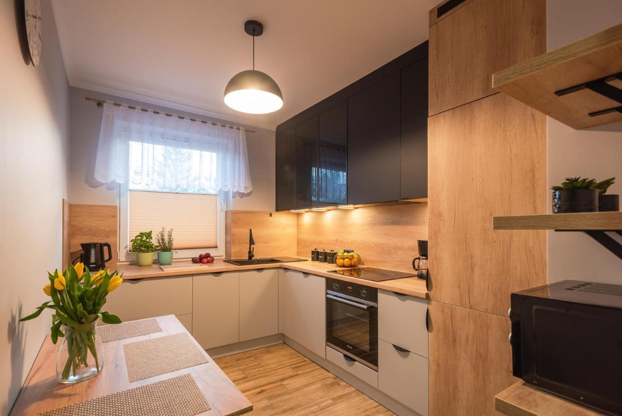 Apart Wolnosci Jelenia Góra Exterior foto